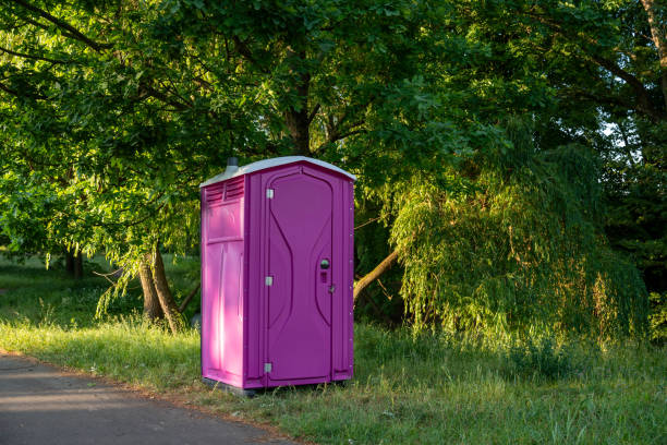 Best Portable restroom trailer rental  in Jasmine Estates, FL